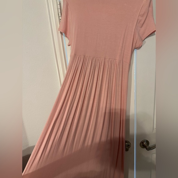 NWT. PinkBlush. Pink Maxi dress. 1x. - Picture 3 of 5